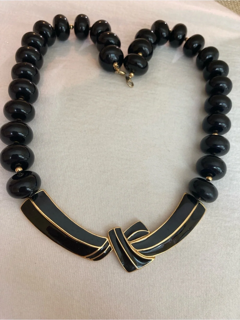 Trifari Signed Vintage Chunky Black Beads w/ Gold Tone & Black Enameled Pendant